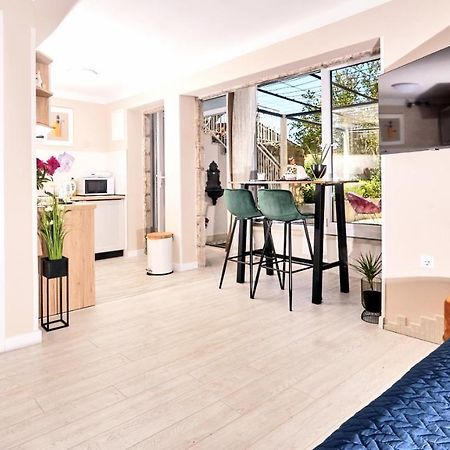 Suite By The Beach For 2 Кавтат Екстериор снимка
