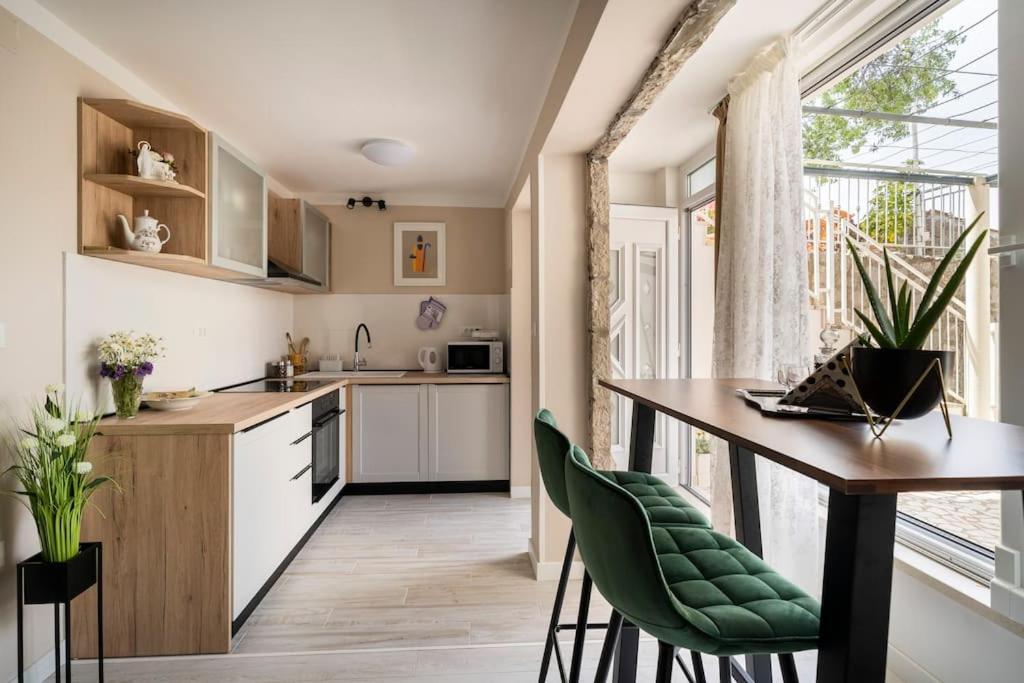 Suite By The Beach For 2 Кавтат Екстериор снимка