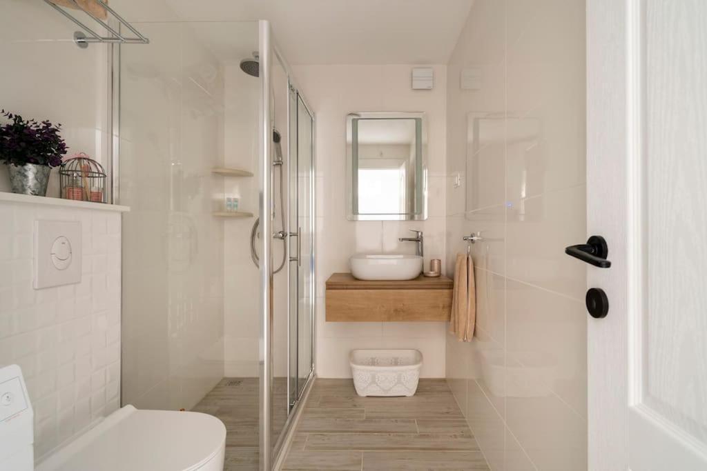Suite By The Beach For 2 Кавтат Екстериор снимка